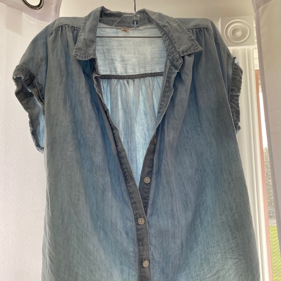 Jean button up tshirt - Picture 1 of 2